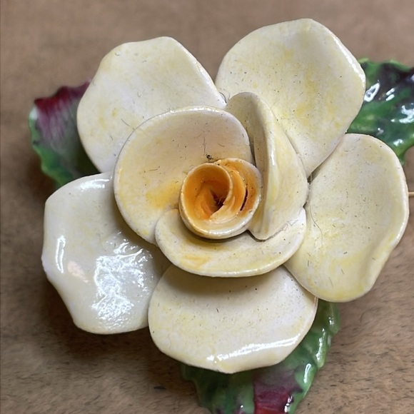 Vintage Bone China Lfower Brooch - Picture 3 of 7